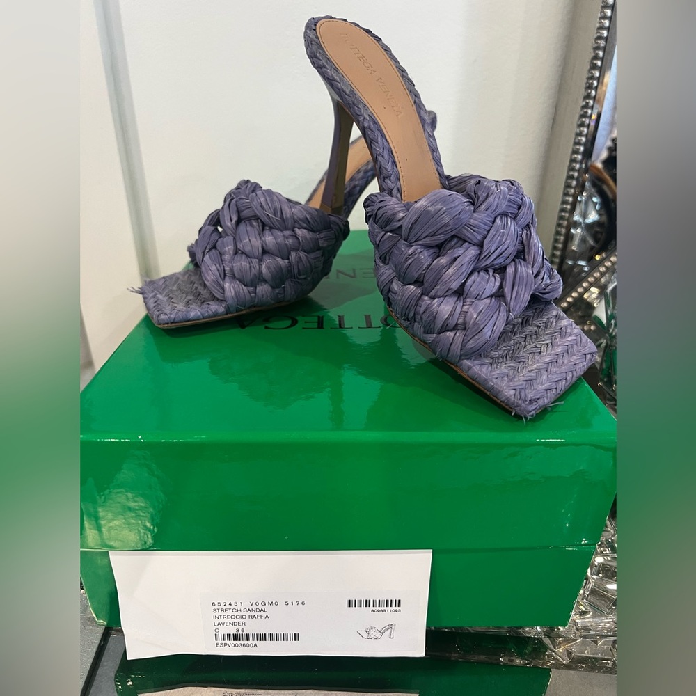 BOTTEGA VENETA
Purple Raffia Stretch Heeled Mules